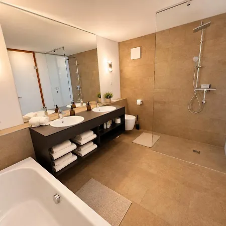 Vibe Exclusive Home, Bodensee, Sup Included エーニンゲン